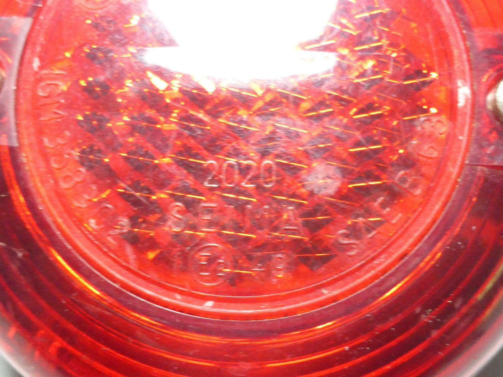 NOS FEU rouge de feu arriére éclairage plaque d'origine Seima diamétre 94 mm