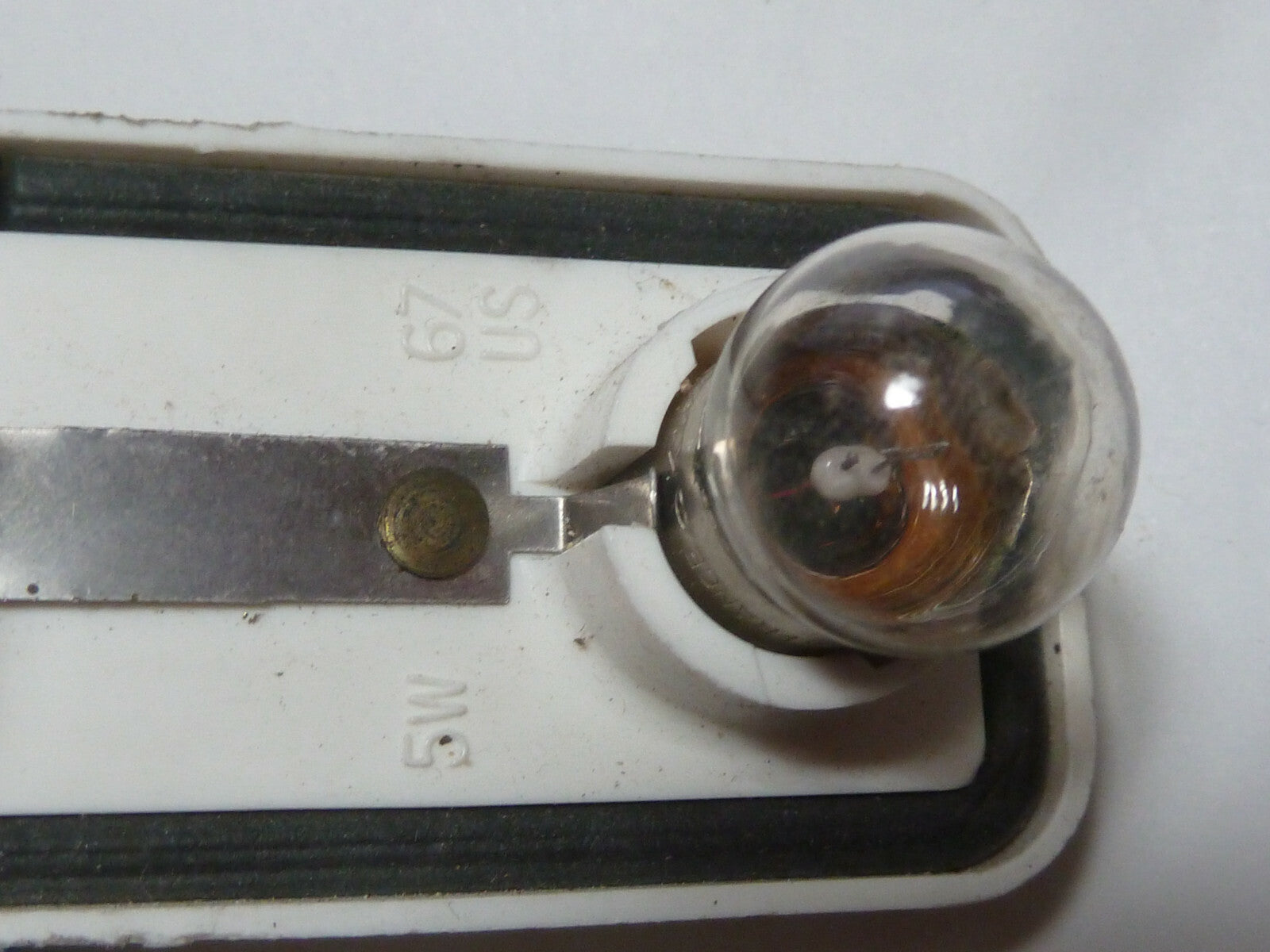 PEUGEOT 305 PORTE LAMPE FEU AVANT