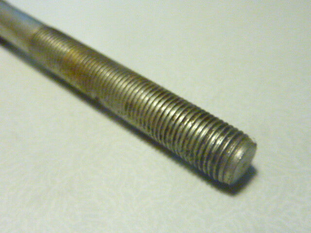 NOS ancien stock Ecrou d'axes de Roue 9.5 mm motobecane peugeot Cyclo MBK 135 mm