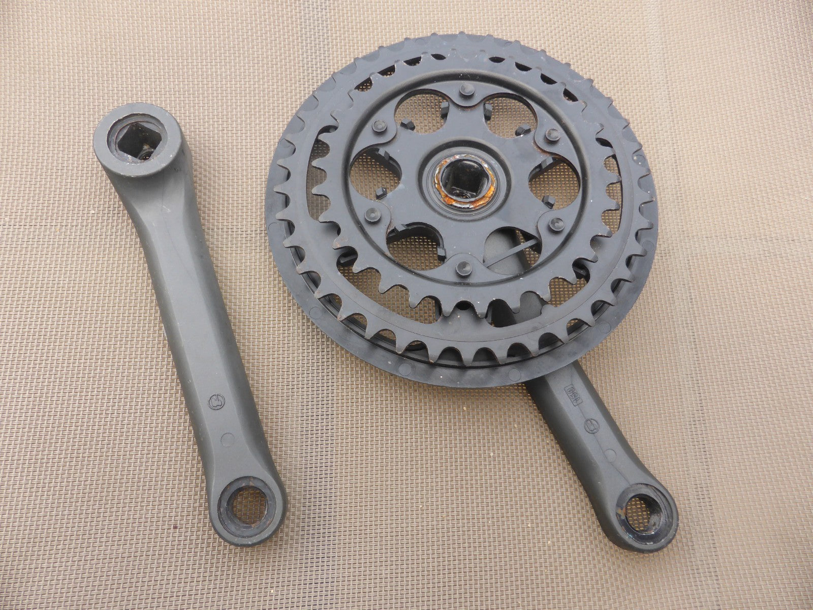 NOS Pédalier THUN NOVA velo vintage 30/38 dents  centre carré  manivelle 150 mm