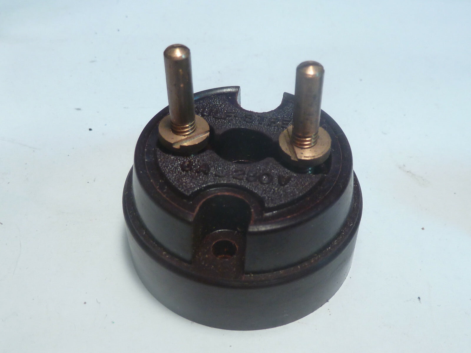 ancienne bakelite plastic prise invérsé  gulf-stream 6A-250V