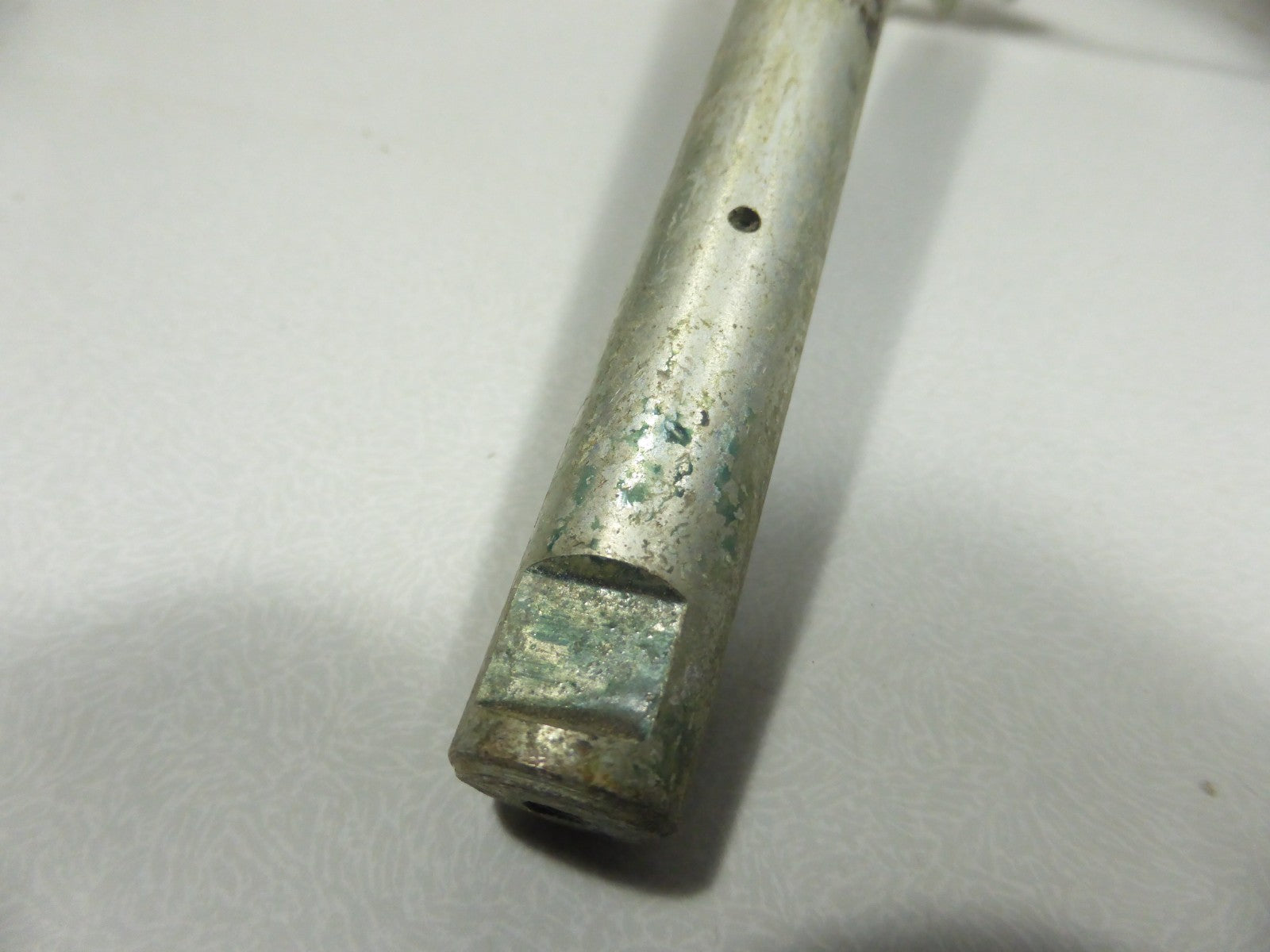 NOS Axe pédalier 30 dents 220 mm Peugeot neuf ancien stock Ø 16 mm