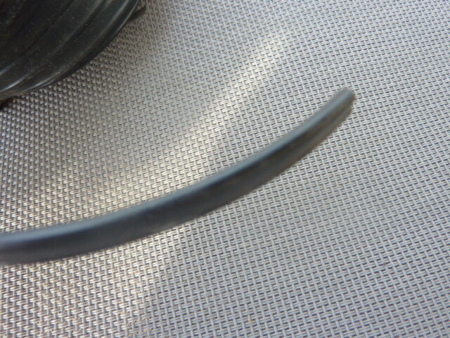 angle type PASSEPOIL PLASTIQUE  largeur 14 mm Longueur 5 M