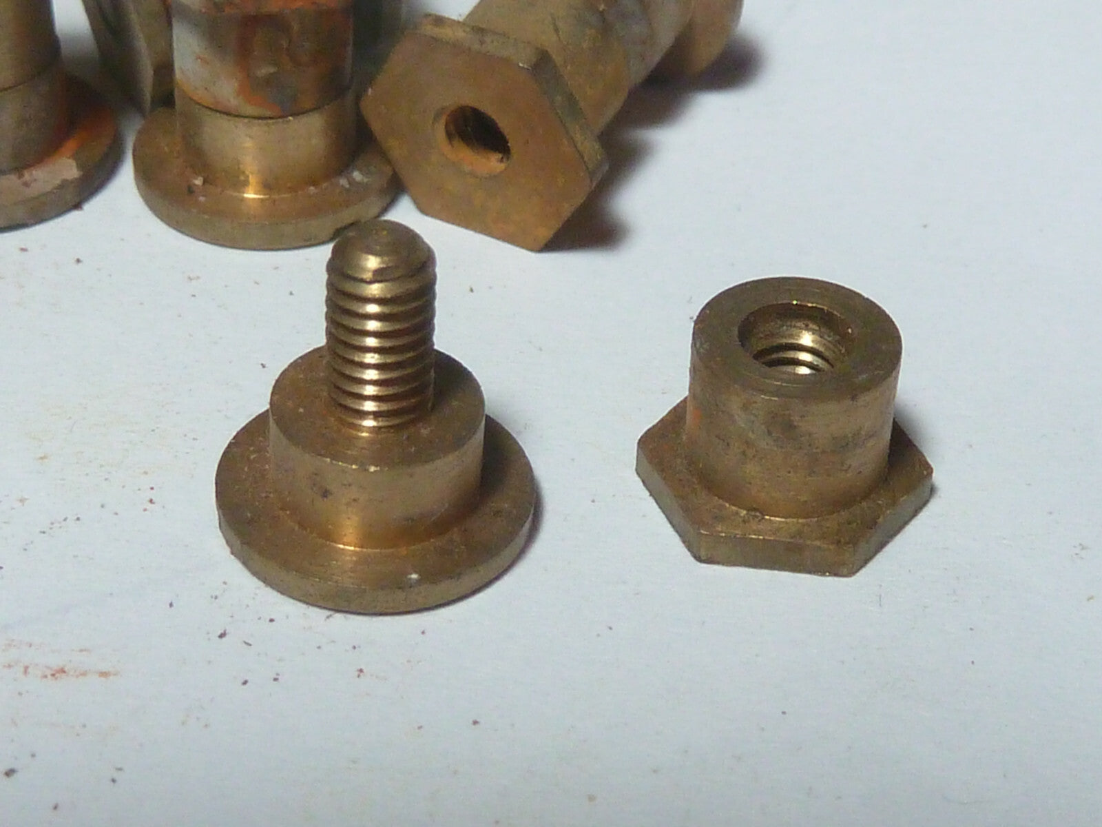 ✨ NOS neu vintage 2 vis assemblage laiton mobylette vélomoteur solex velo ✨