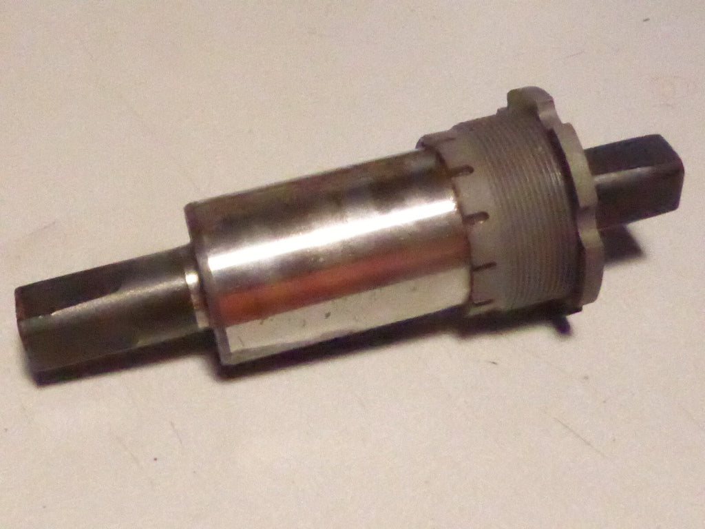 shimano  Axe BB-UN10 pédalier 122 mm boitier pédalier vintage ancien stock