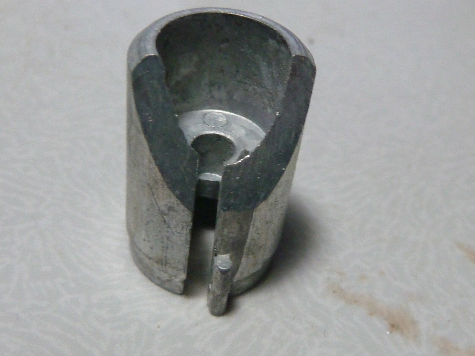 N.O.S 1 boisseau  carburateur 8424/2 GURTNER MOTOBECANE 21x14 mm