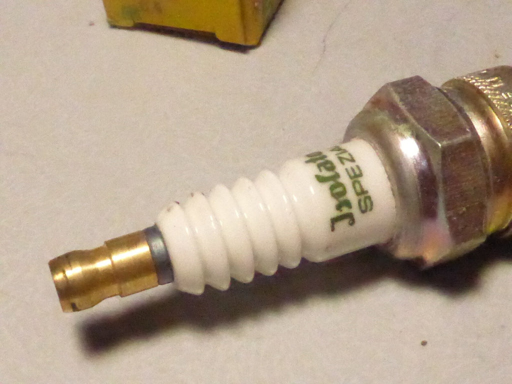 Isolator spezial M14-225 Zündkerze spark plug la bougie d'allumage la candela