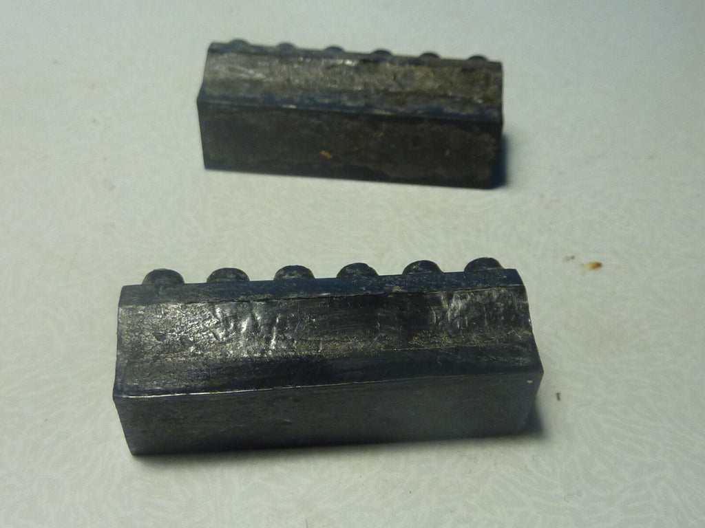 Nos OLD BIKE NOS  lot de 2 PATINS DE FREINS  vintage brake pads