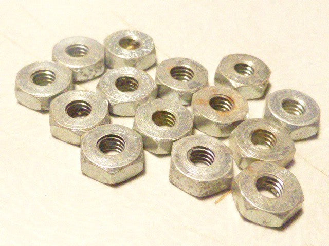 ✨ NOS / Neuf 14 Écrous mini vélo, mobylette, Solex  M4 x 0,7 mm  Ancien stock ✨