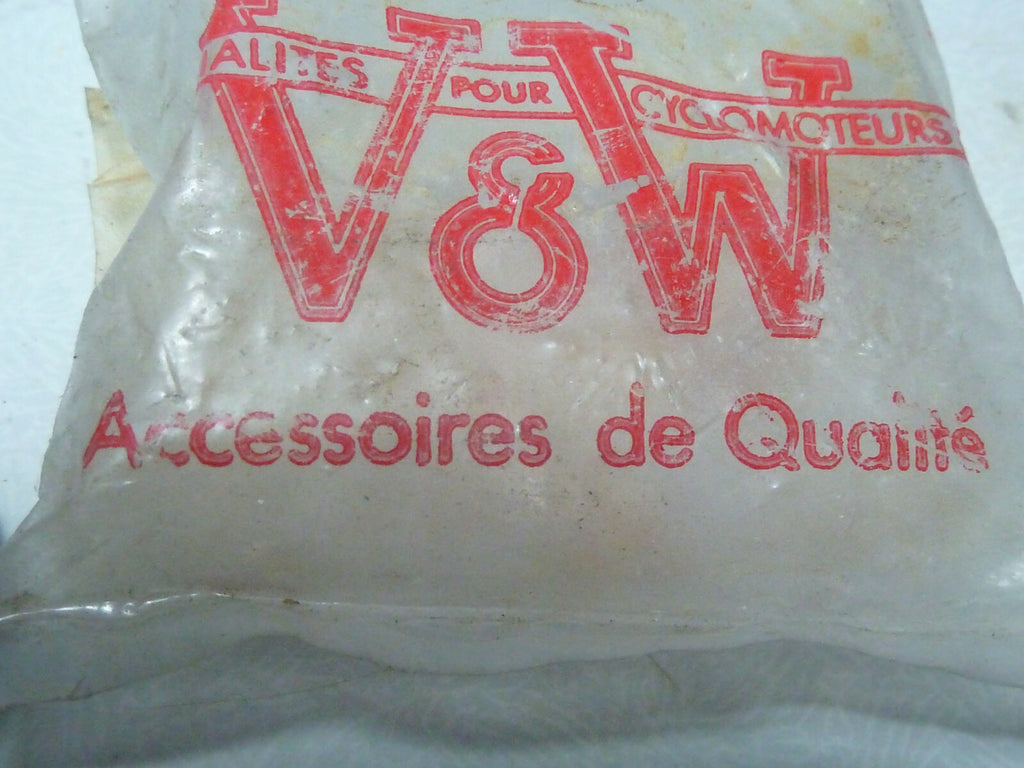 NOS neu attache béquille motobecane ancien stock