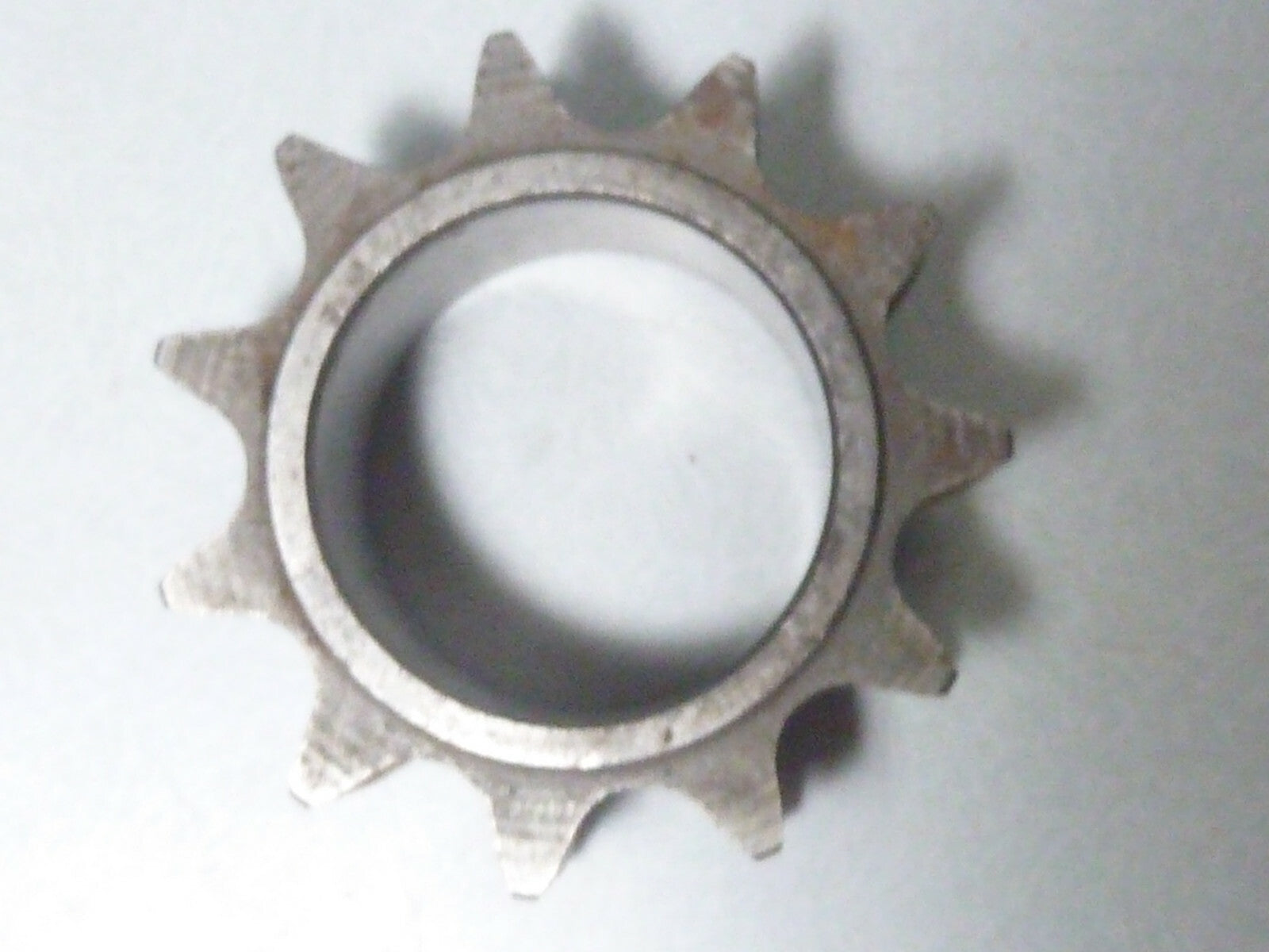 ✨ NOS – Pignon Motobécane 11 Dents – Ø Intérieur 29 mm – Vintage Cyclomoteur ✨