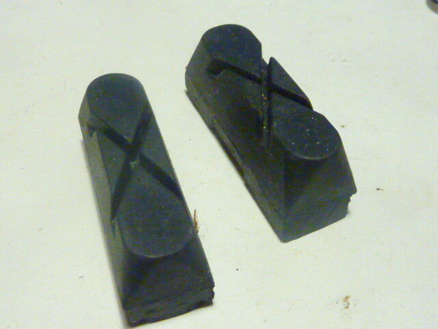 Neu OLD BIKE NOS  lot de 2 PATINS DE FREINS  vintage brake pads