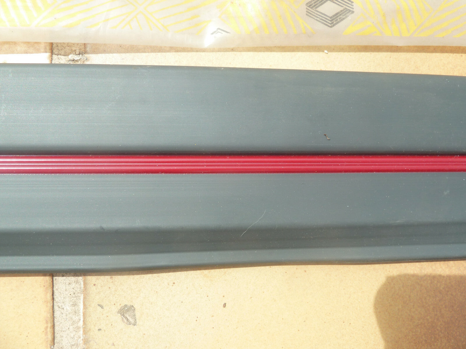 NOS neu protection baguette portiere Renault origine inconnue
