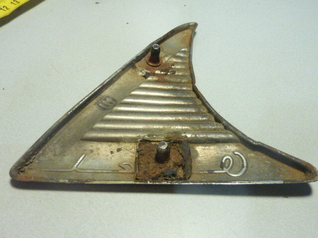 2 cache emblème triangle chromé Opel vintage old antique