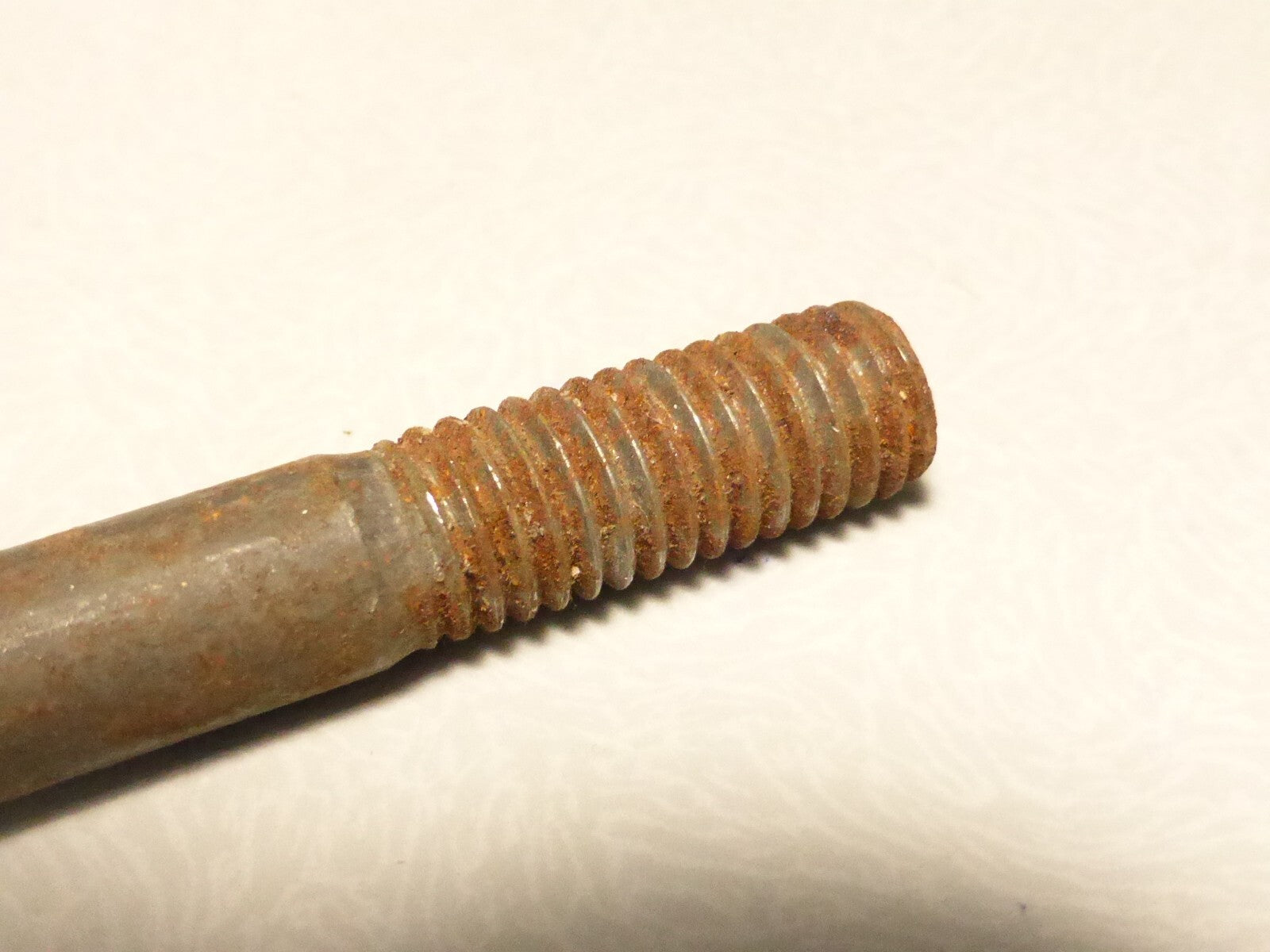 ✨ NOS neu vintage anciens 2 goujon  réparation longueur 124 mm Ø 8✨