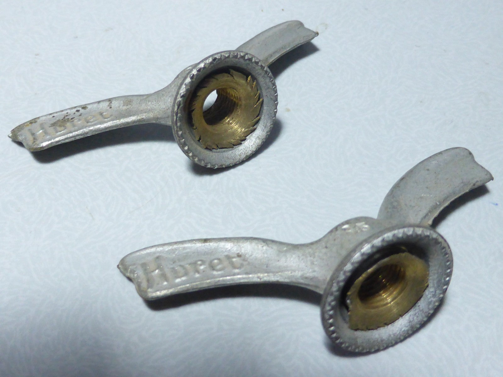 ✨NOS Neu 2 Écrous Papillon Vélo Ancien laiton Huret Wing Nuts 8.5 mm Vintage✨