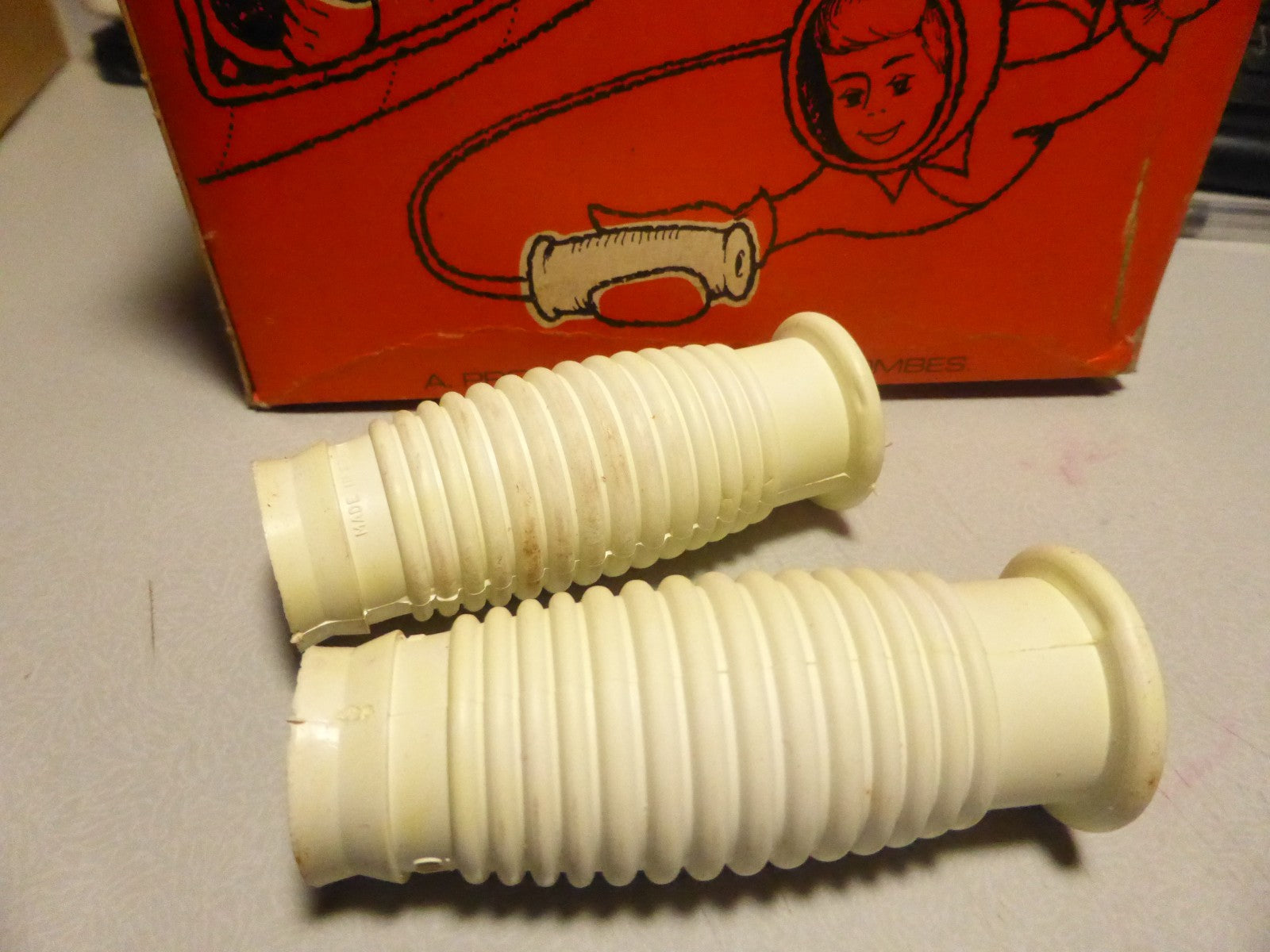 POIGNEE VELO enfant VINTAGE ROD STOCK ANCIEN NEUVES /  BICYCLE HANDLE ROD
