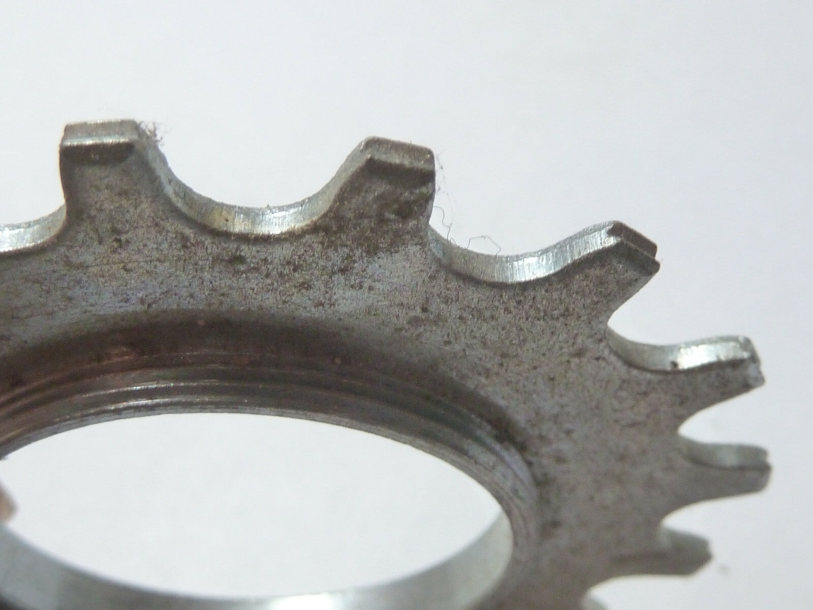 Sachs Maillard Sprocket.cogs pignon vintage 16 T Argent  silver NOS