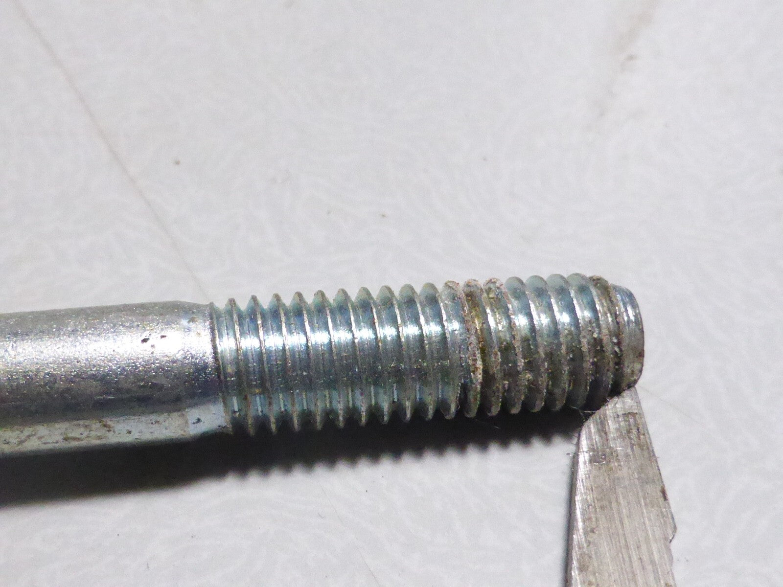 grand Axe de béquille diamètre 8mm x 79 mm pour cyclos motobécane 8x79