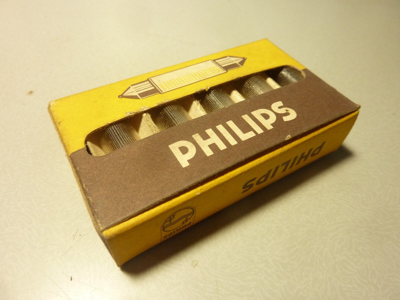 ✨ NOS – 1 Lampe Philips type “Navette” – 12V 7W – 10x42 – Ancien stock ✨