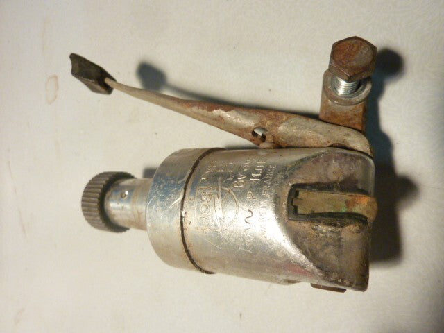 VELO  VINTAGE ancienne dynamo JOS 1960's type B (no herse goeland )