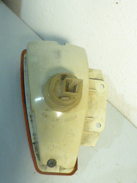 Clignotant passager pour Lada samara 5 portes de 1988