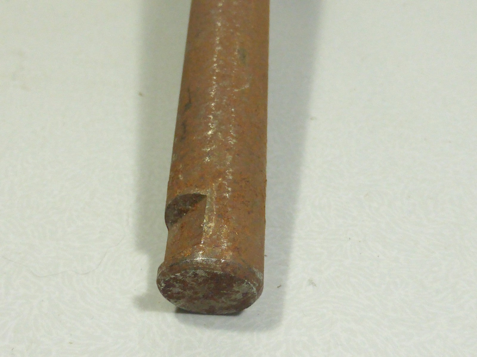 NOS Axe pédalier 28 dents 216 mm Motobécane neuf ancien stock Ø 16 mm