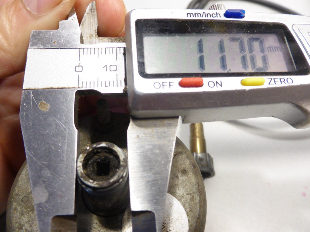 NOS  cable HURET pour COMPTEUR Huret Jaeger 695 mm