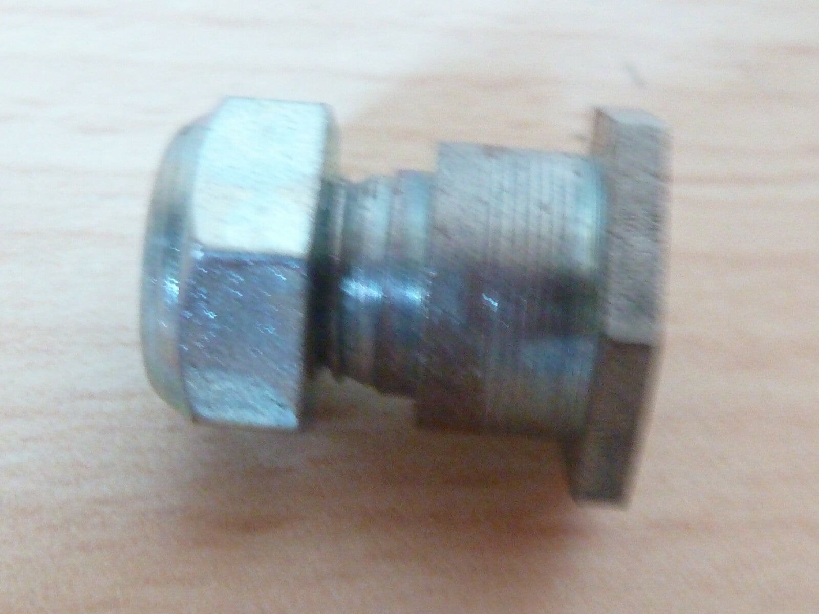 4 MOTOBECANE AV 49  BOULONS vis fixation BEQUILLE ancien stock AV59