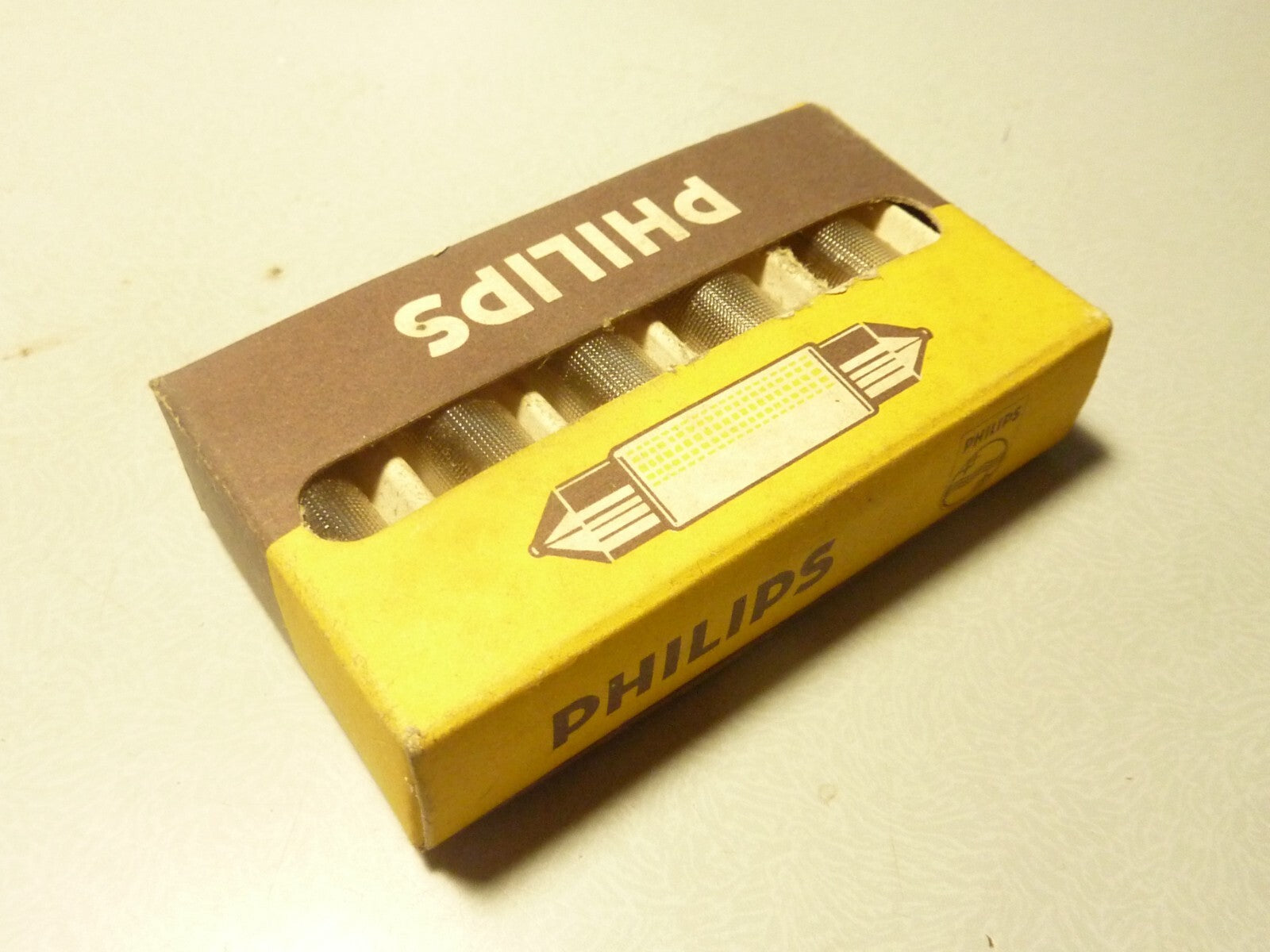 ✨ NOS – 1 Lampe Philips type “Navette” – 12V 7W – 10x42 – Ancien stock ✨