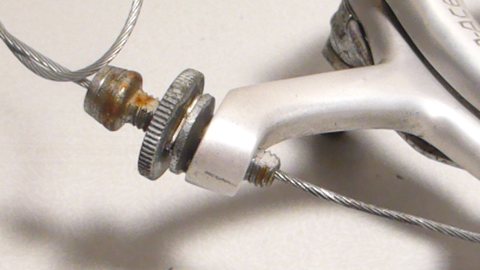 anciens freins shimano dura ace velo vintage 1980's