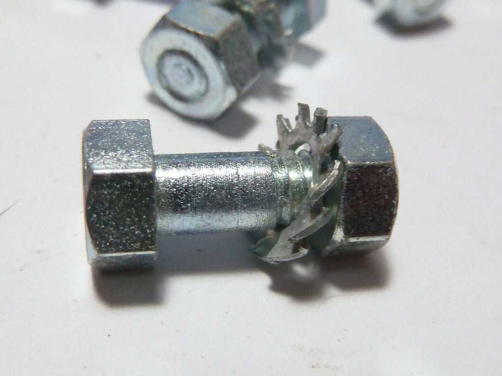5 vis ecrou fixation de couronne  5x13 mm  motobecane motoconfort mobylette