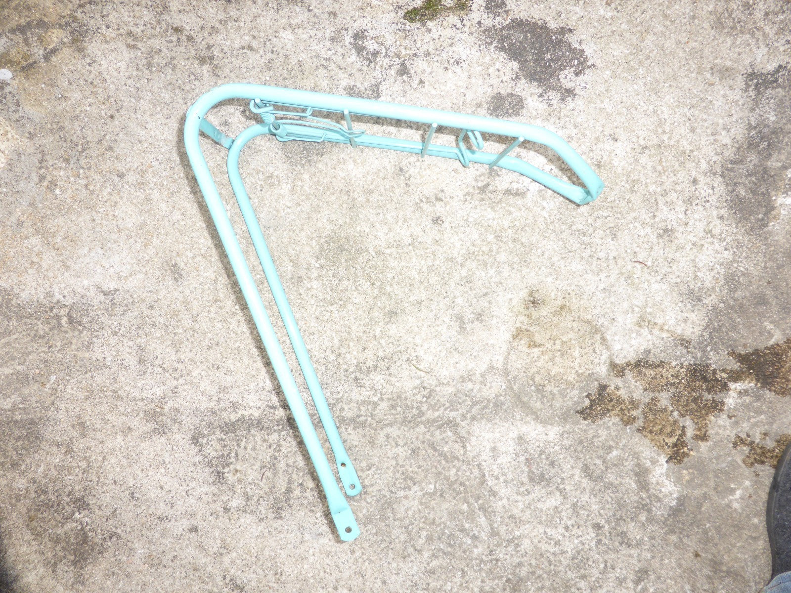 ✨NOS porte bagage arrière  a clapet acier velo Peugeot gitane roue 700 vintage ✨