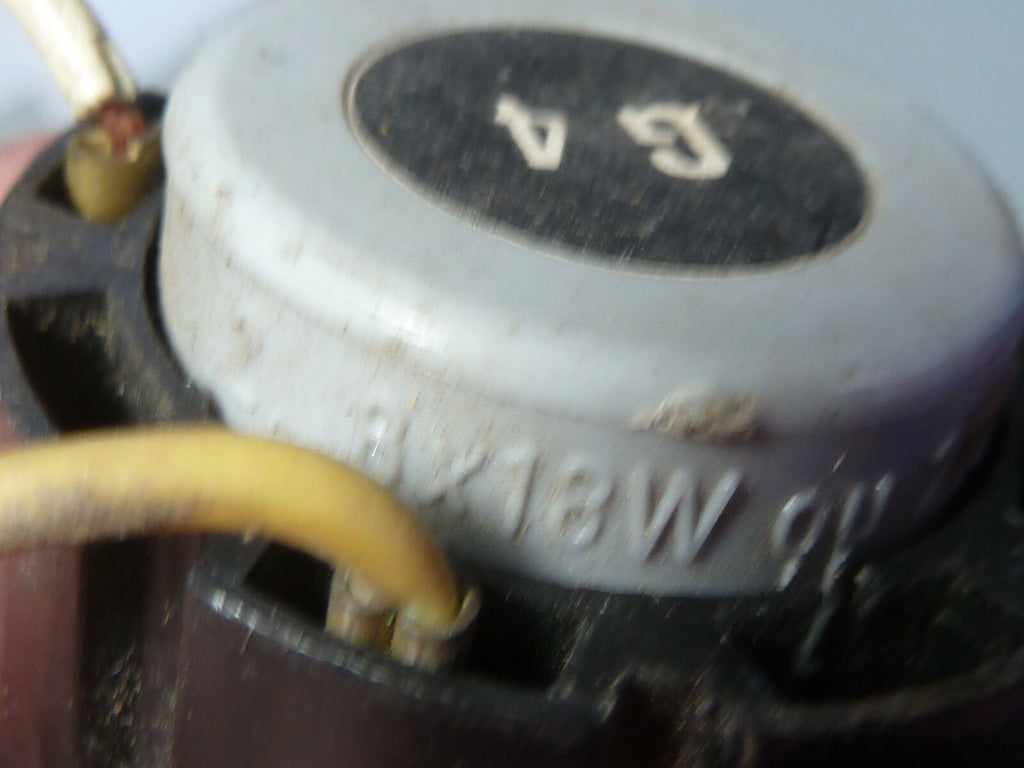 interrupteur bouton Warning ancien HAZARD tacot vintage