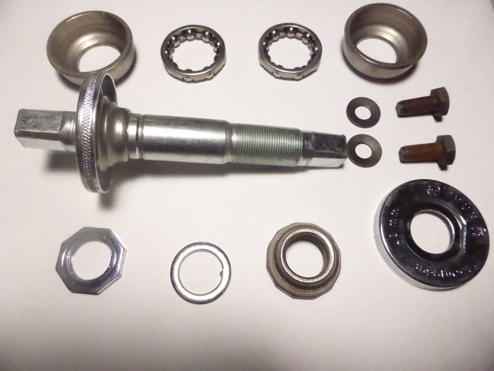 NOS Thun square bottom bracket  retro bike boitier de pédalier vintage ancien