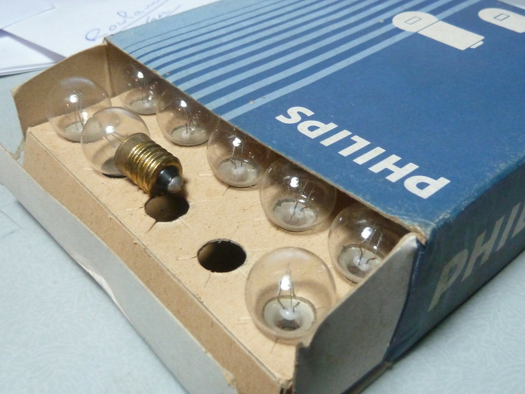NOS OLD FRANCE PHILIPS 6V SPH 15 E10 AMPOULE FEU AR LIGHTING Motobecane Peugeot