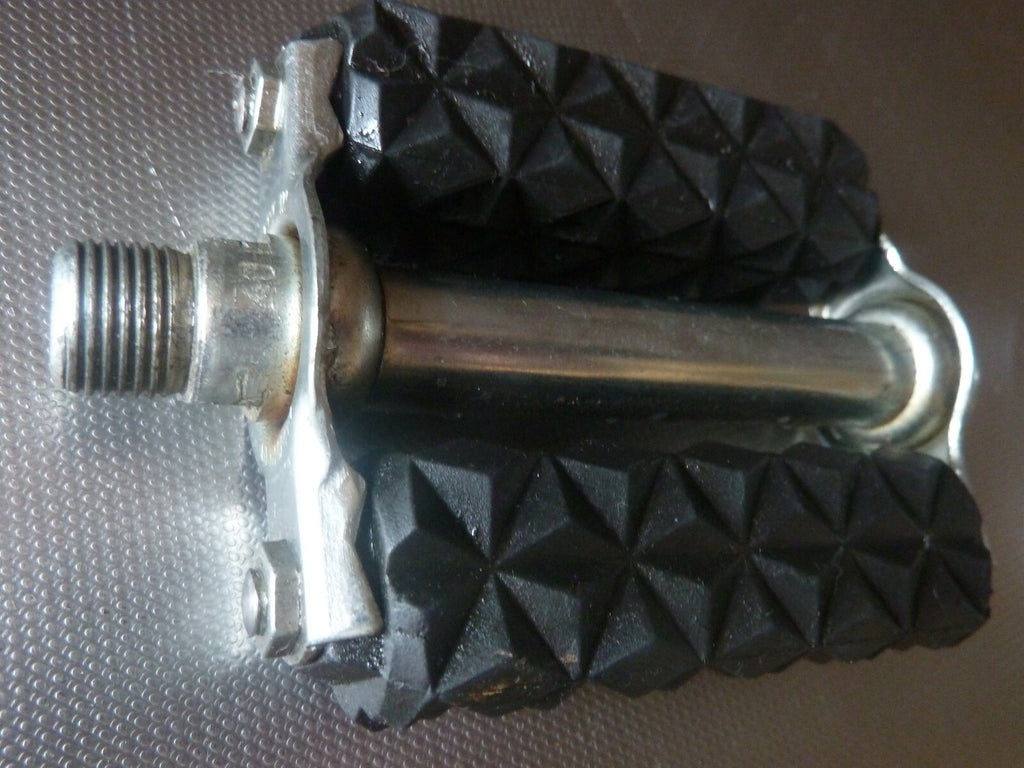 1 ancienne pedale  9/16" velo vintage union cyclo coté droit Right