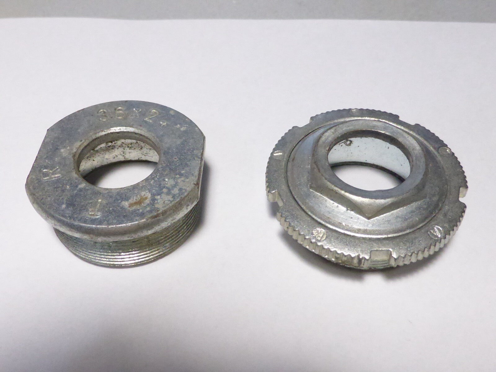 NOS Cuvette de Pédalier reglable Bottom Bracket Cup VINTAGE italian tread 36x24