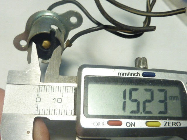 ancien porte ampoule tableau de bord compteur renault peugeot simca citroen ???