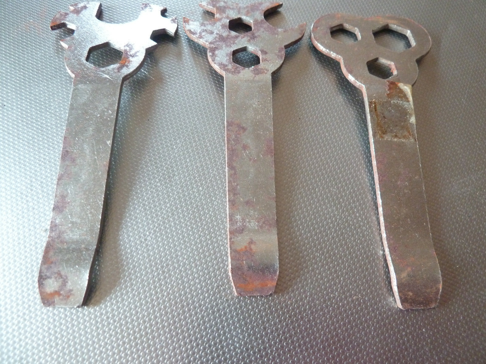 vieux anciens OUTIL VELO ANCIEN 3 CLE AFA "LE PLUS VITE" vintage