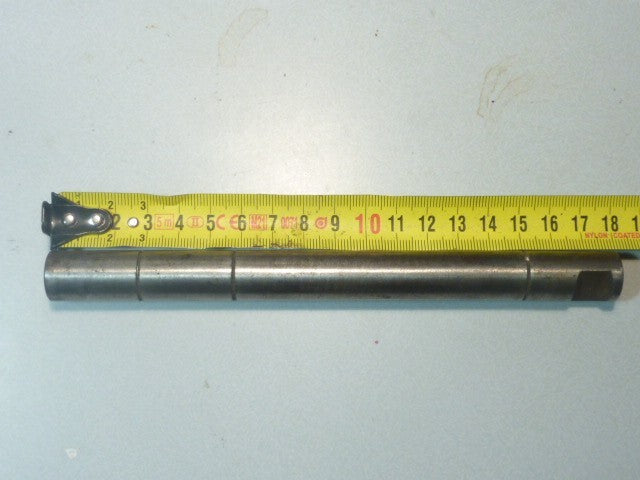 Axe pédalier longueur 178 mm diamètre 16 mm gorges pour circlip MBK motobecane
