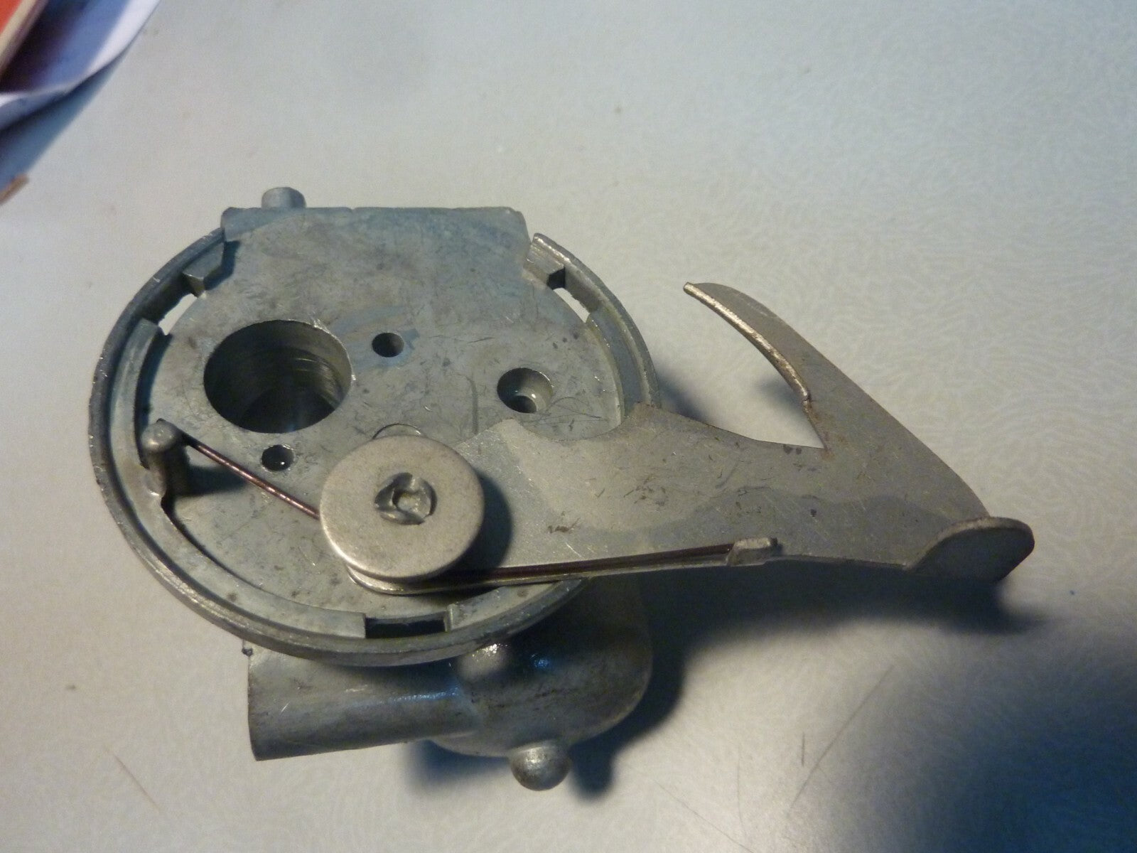 corps de Carburateur Gurtner D 10 D Motobecane a vérifier ???
