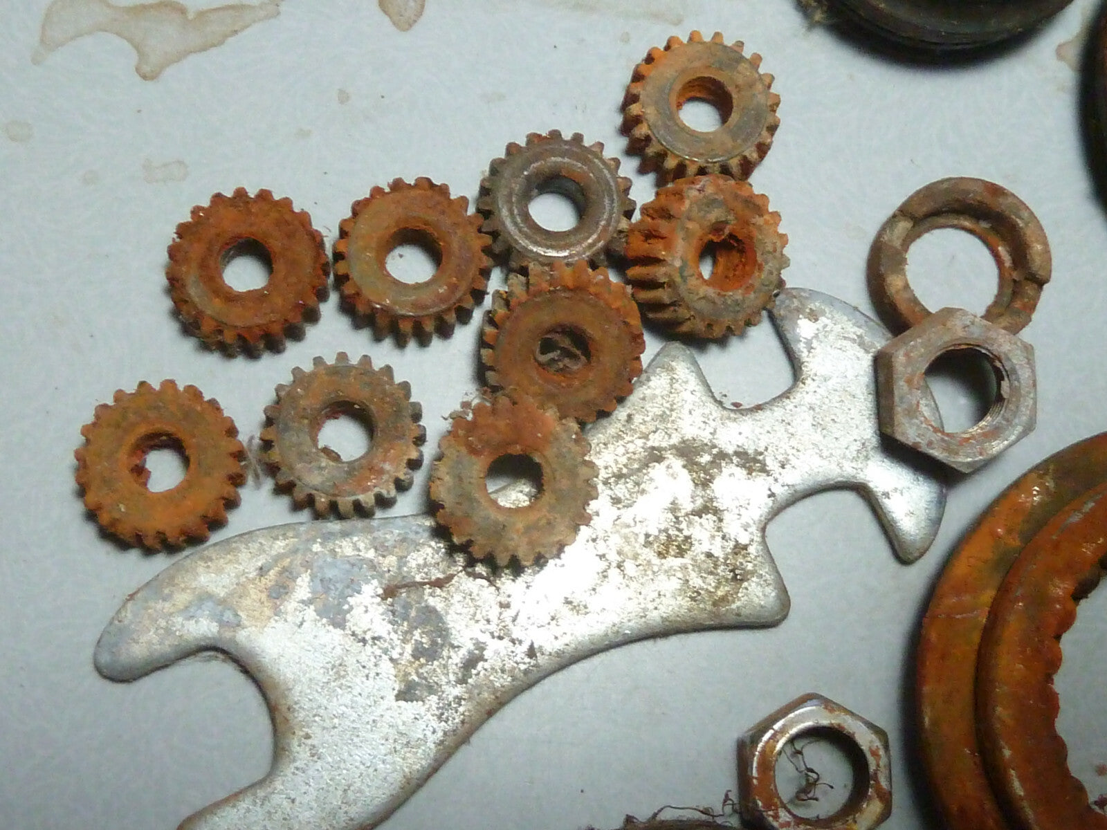 lot pieces moyeux torpedo ancien