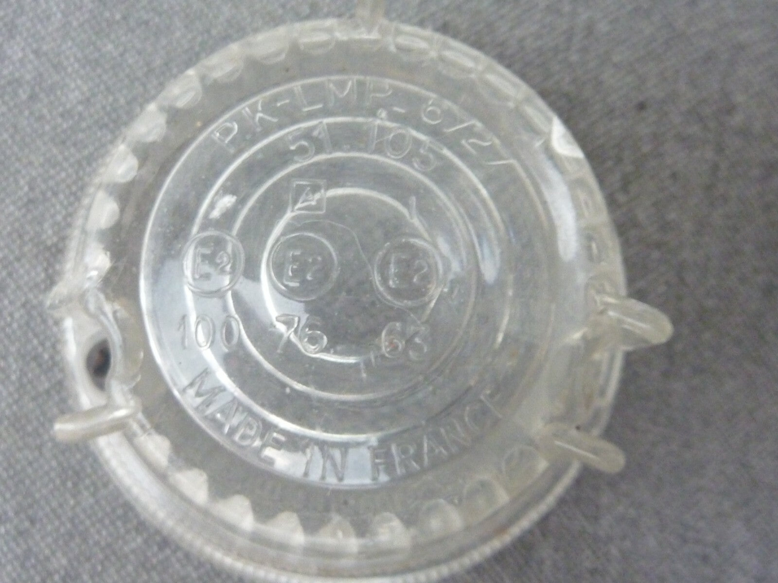 P.K-LMP 6727 51.105 100-76-63 e2 Cabochon feu OLDTIMER renault 4 4L R4 DAUPHINE