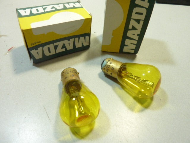 NOS 2 Ampoules phare 2 ergots 6v - 15/15W type BA15d cyclomoteurs années 40/50