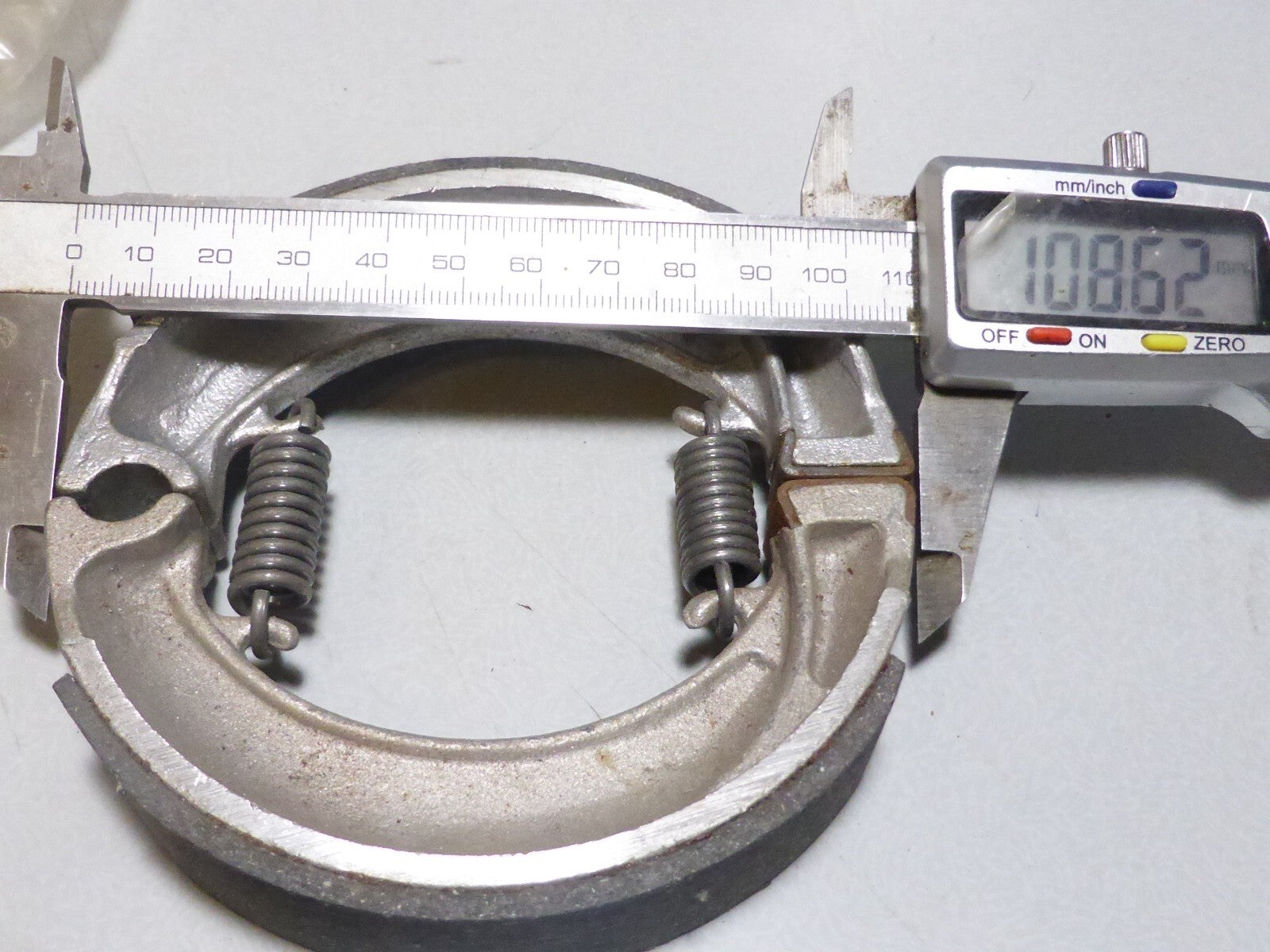 Mâchoires de frein à tambour neuve ancien stock pour Ø 110