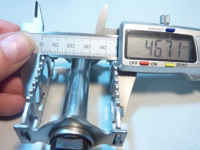 1 petite pédale lyotard ? vélo ancien vintage pedals  gauche  14/125