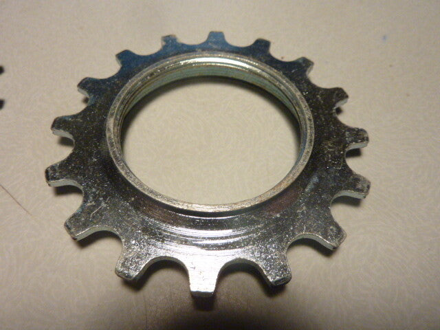 NOS ancien vintage pignon cogs MC 15/16 dents maillard