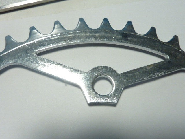 ✨ NOS Plateau 46 dents BCD 116 – acier chromé – vélo vintage / fixie – 1/8 ✨