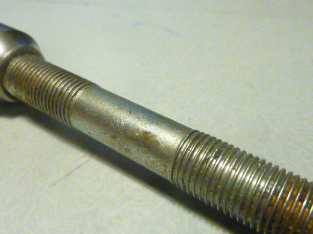 NOS ancien stock Ecrou d'axes de Roue 9.5 mm motobecane peugeot Cyclo MBK 135 mm